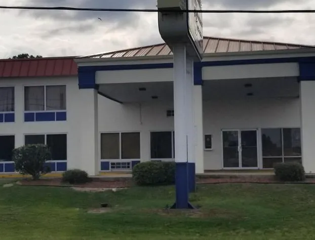 Family Inns Of America - Mobile hotel detail image 4