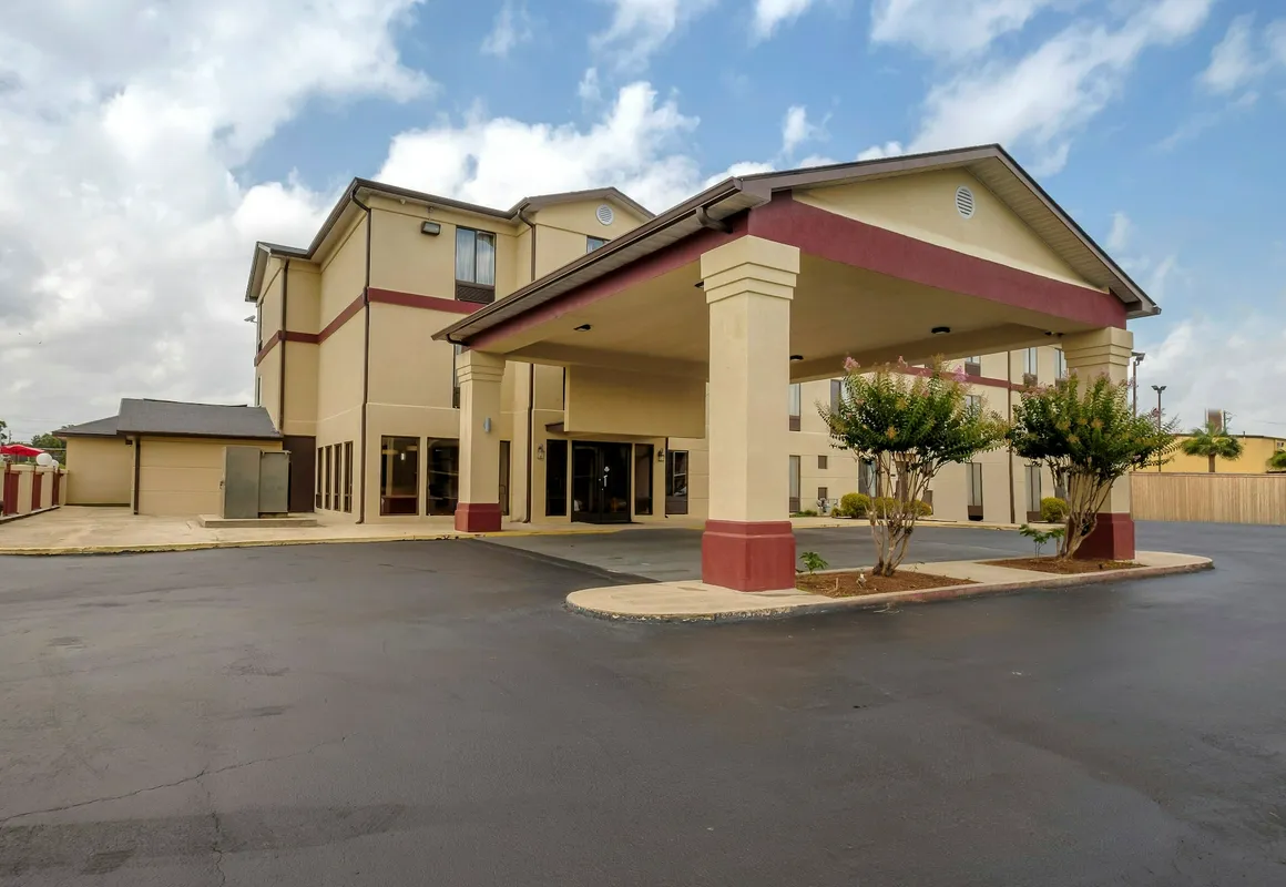 Red Roof Inn & Suites Mobile SW – I-10 hotel hero