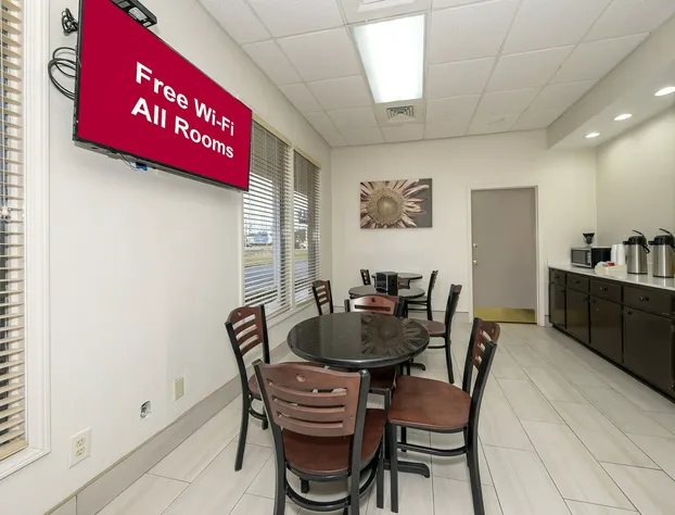 Red Roof Inn Bay Minette hotel detail image 3