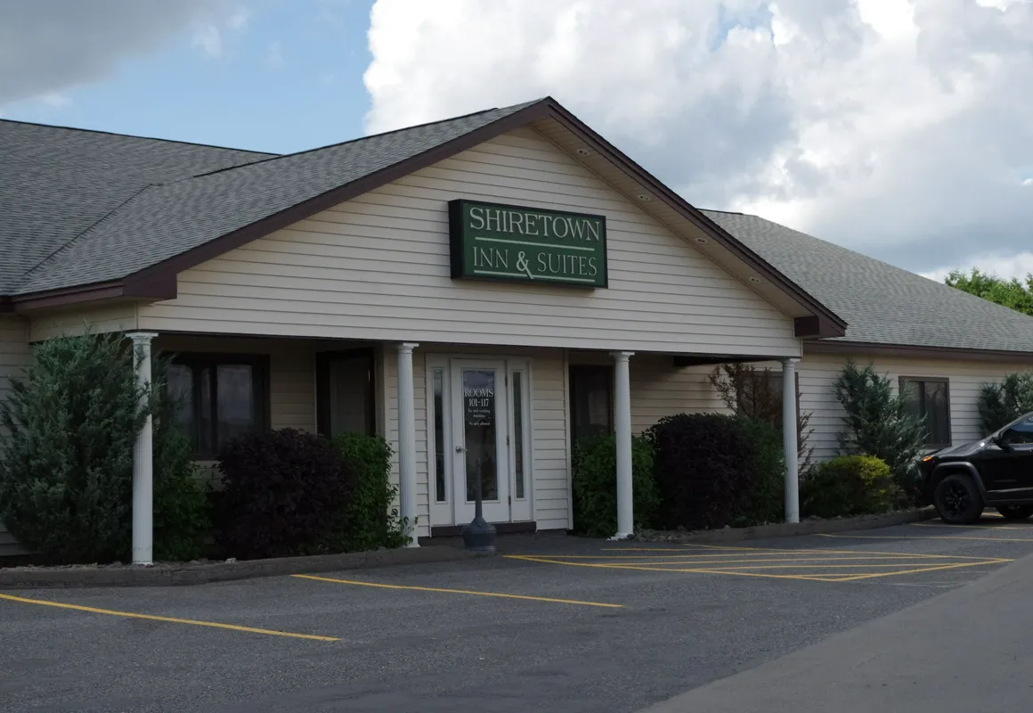Shiretown Inn & Suites hotel hero
