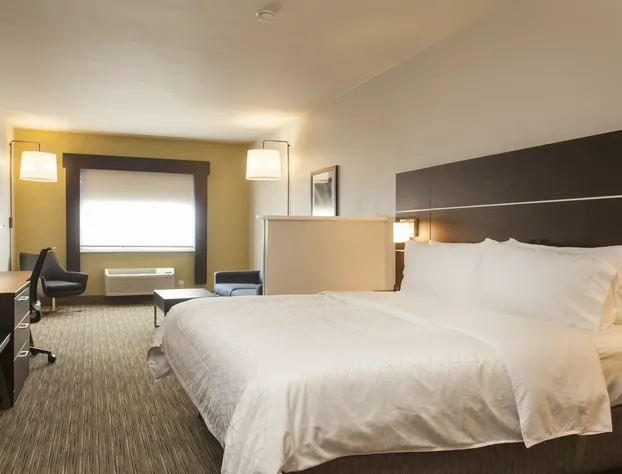 Holiday Inn Express & Suites Santa Fe by IHG hotel detail image 4