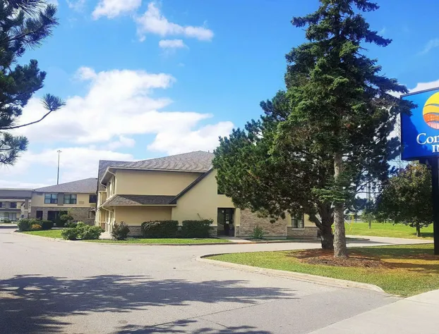 Comfort Inn Toronto North hotel detail image 1