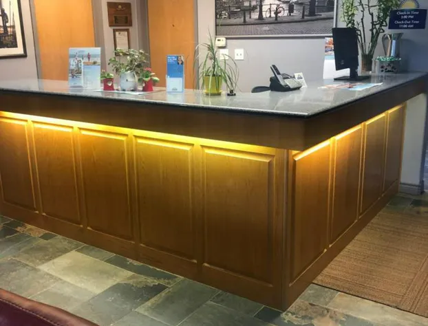 Days Inn by Wyndham Hinton hotel detail image 4