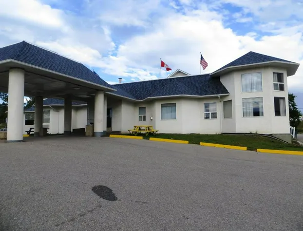 Days Inn by Wyndham Hinton hotel detail image 1