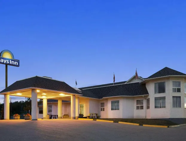 Days Inn by Wyndham Hinton hotel detail image 2