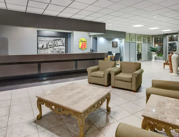 Super 8 by Wyndham Norman hotel detail image 2