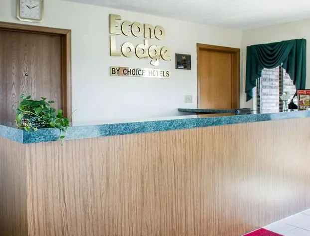 Econo Lodge Elkhart North hotel detail image 4