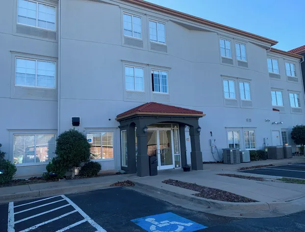 La Quinta Inn & Suites by Wyndham OKC North - Quail Springs hotel detail image 1