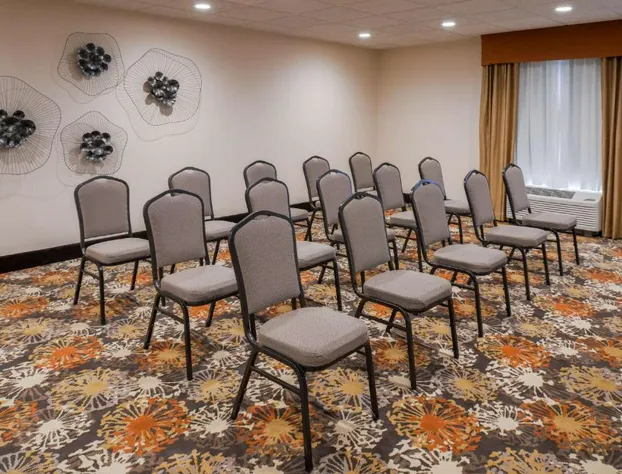 Hampton Inn Elkhart IN hotel detail image 1