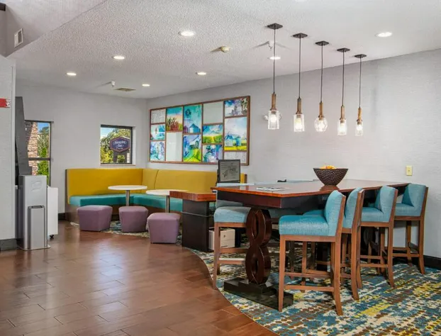 Hampton Inn Elkhart IN hotel detail image 3