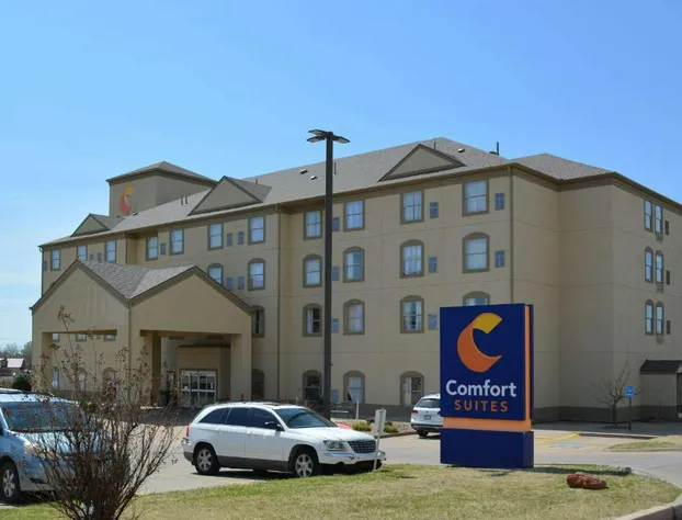 Comfort Suites Yukon - SW Oklahoma City hotel detail image 2