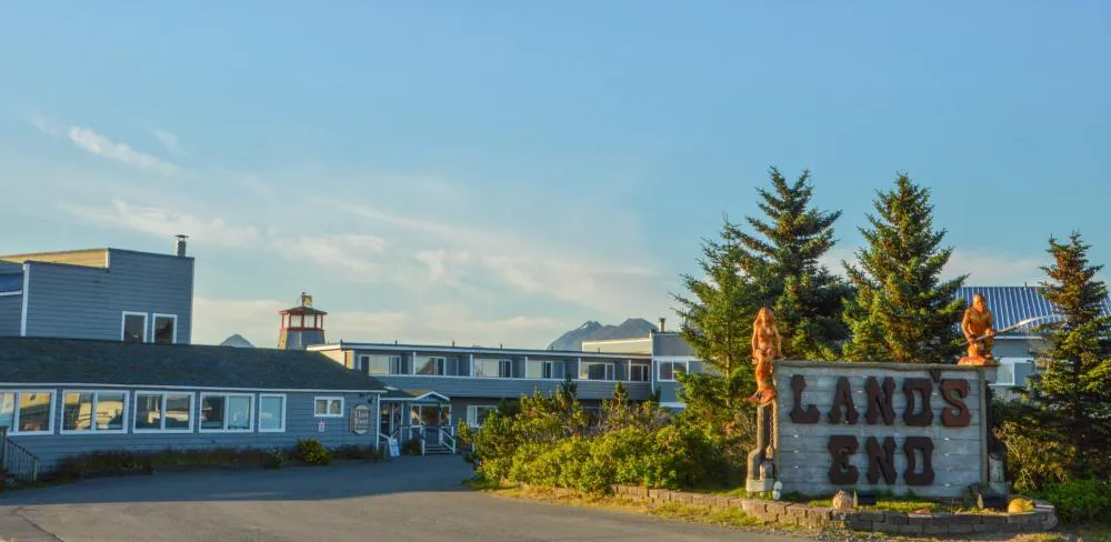 Land's End Resort hotel hero