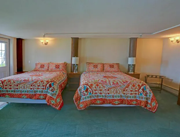 Land's End Resort hotel detail image 3