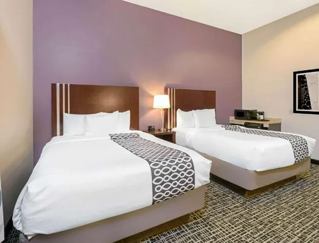 La Quinta Inn & Suites by Wyndham Oklahoma City -Yukon hotel detail image 4