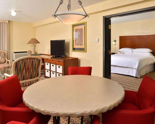 Quality Inn Oklahoma City Airport hotel detail image 3