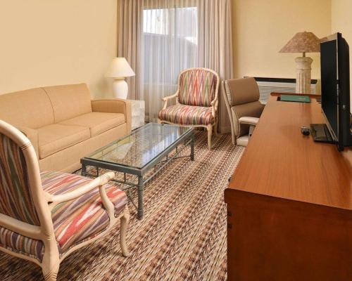 Quality Inn Oklahoma City Airport hotel detail image 4