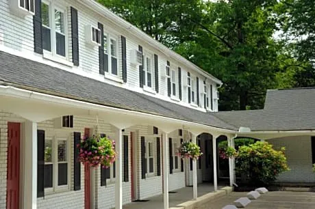 University Lodge hotel detail image 1