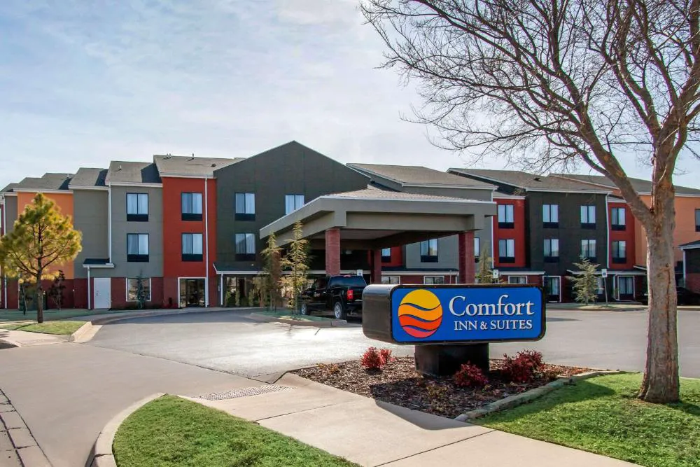 Comfort Inn & Suites Norman near University hotel hero