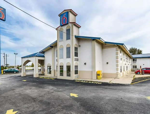 Motel 6 Urbana, IL hotel detail image 2