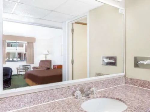 Travelodge by Wyndham Jackson hotel detail image 1