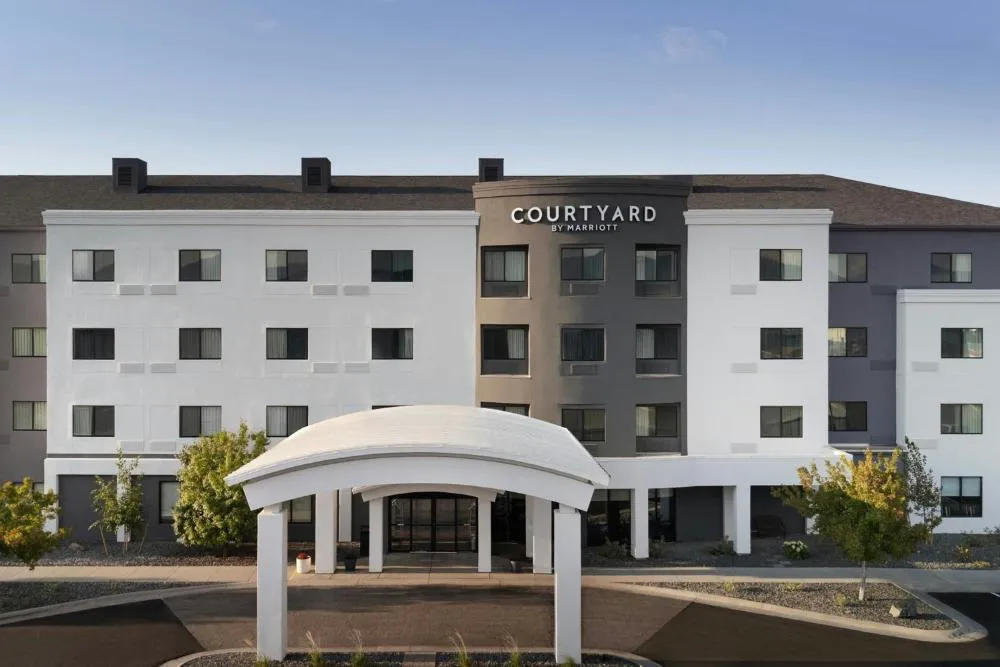 Courtyard by Marriott Casper hotel hero