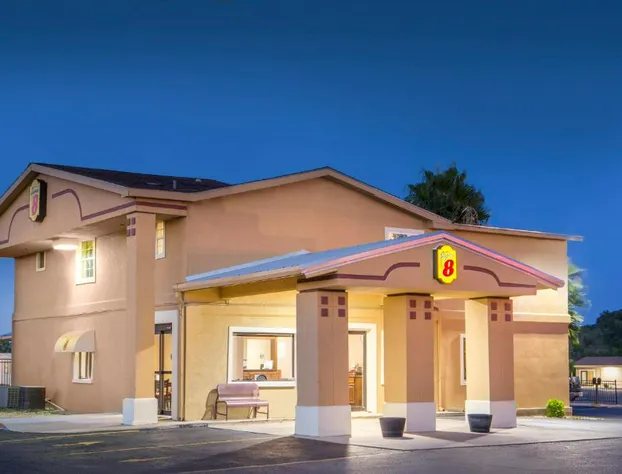 Super 8 by Wyndham Temple S. General Bruce hotel detail image 1