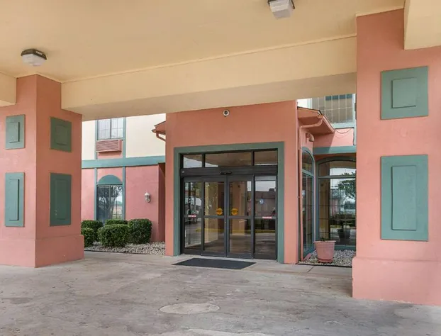 Quality Suites hotel detail image 4