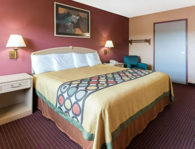 Super 8 by Wyndham Strongsville/Cleveland hotel detail image 4