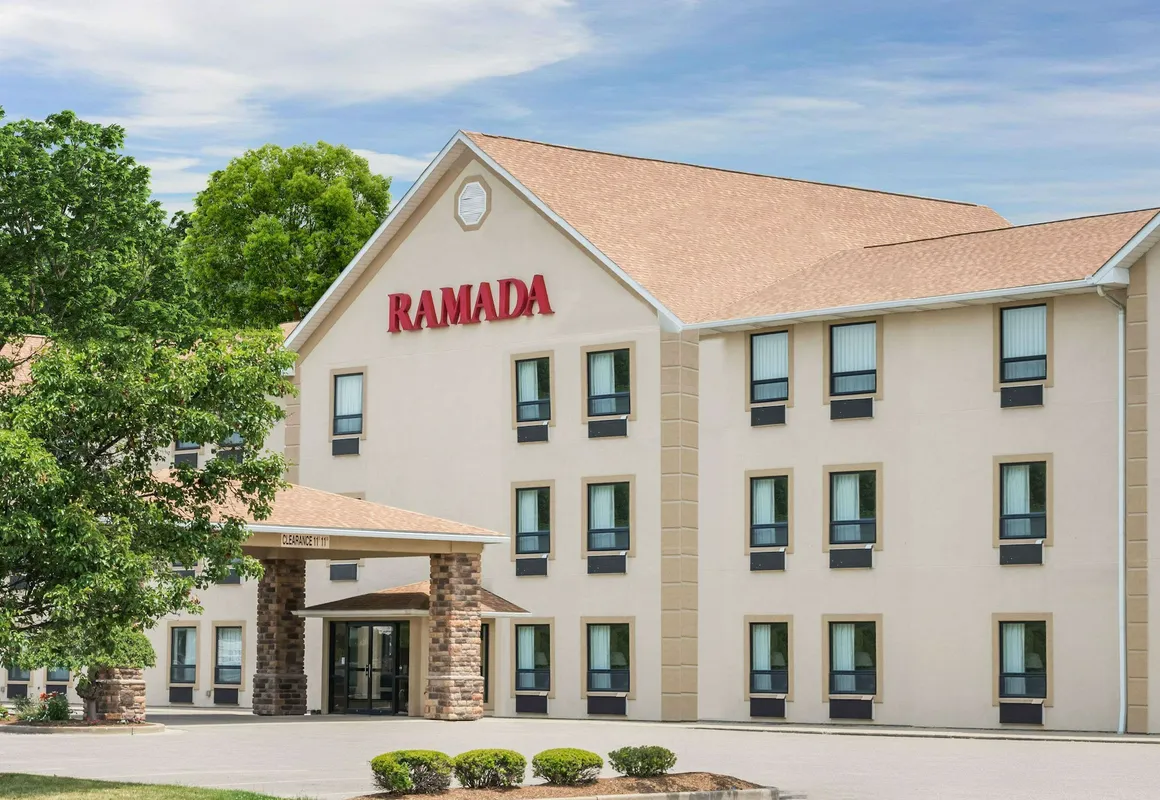 Ramada by Wyndham Strasburg Dover hotel hero