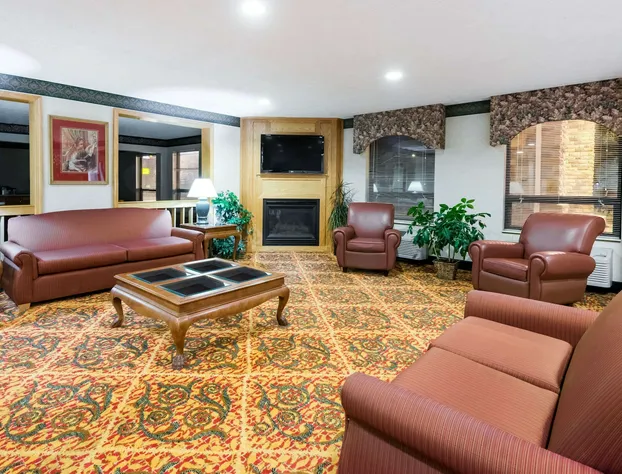 Ramada by Wyndham Strasburg Dover hotel detail image 1