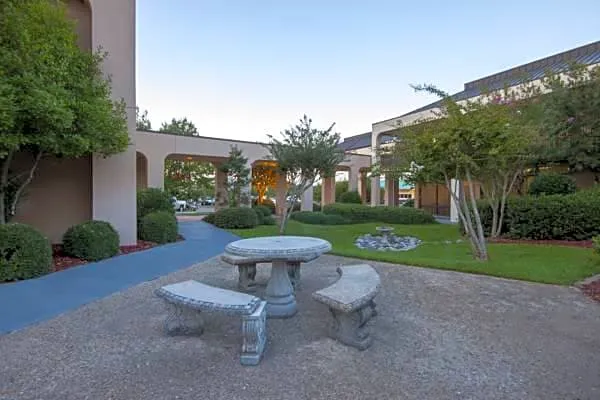 Red Lion Inn & Suites Hattiesburg hotel detail image 1