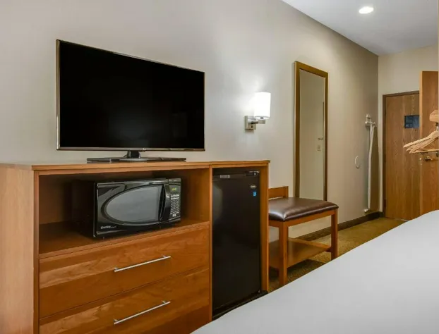 Comfort Inn Millersburg hotel detail image 3