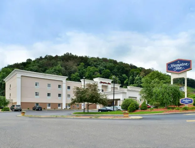 Wingate by Wyndham Steubenville hotel detail image 1