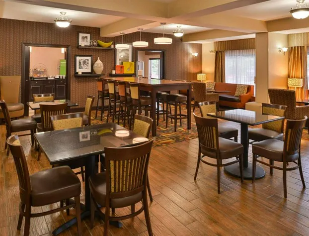 Wingate by Wyndham Steubenville hotel detail image 3