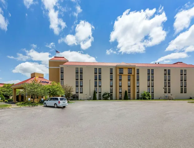 Comfort Inn Alliance hotel detail image 1