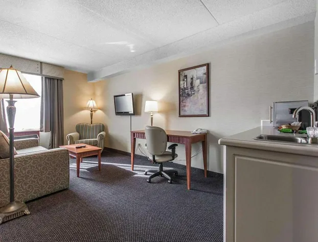 Quality Inn & Suites Bay Front hotel detail image 2