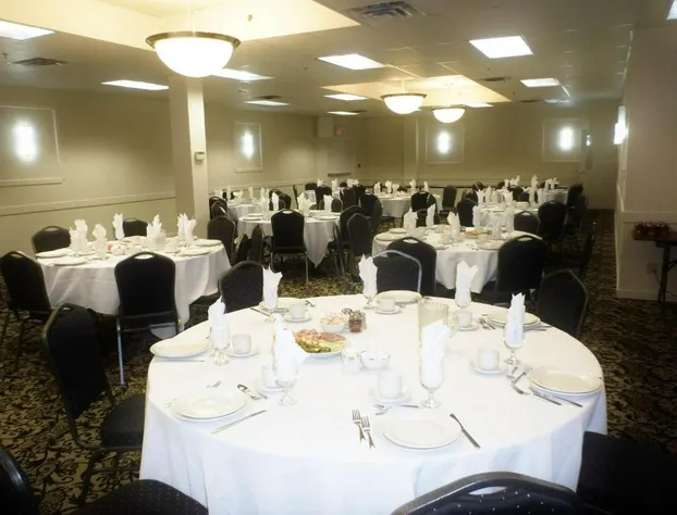 Days Inn & Suites by Wyndham Sault Ste. Marie ON hotel detail image 3