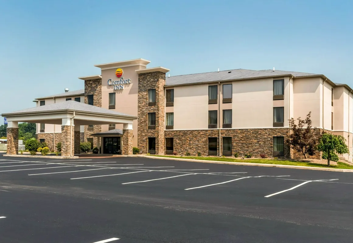 Comfort Inn Chambersburg North hotel hero