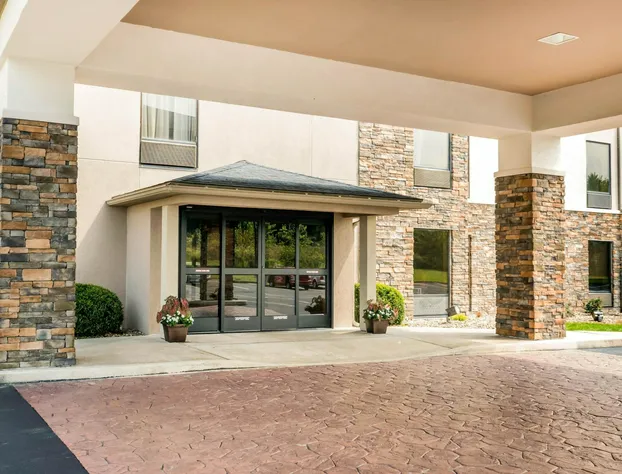 Comfort Inn Chambersburg North hotel detail image 1