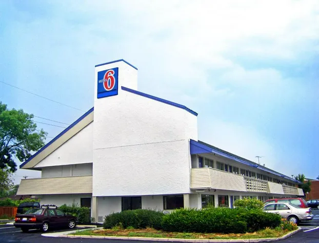 Motel 6 - OSU N hotel detail image 4