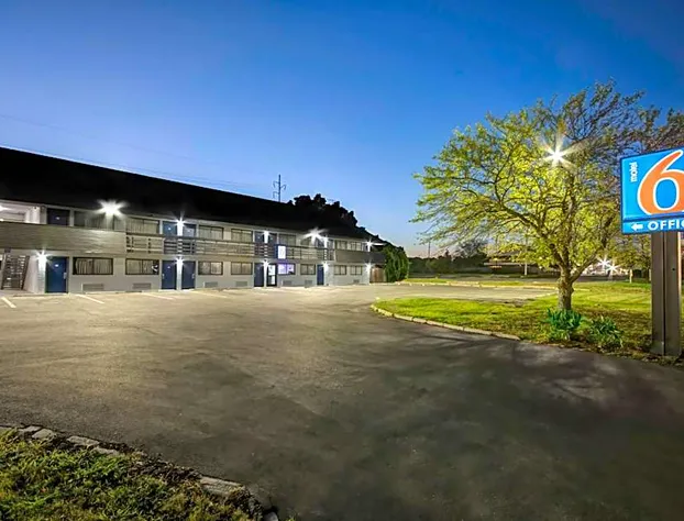 Motel 6 Columbus, OH - OSU North hotel detail image 1