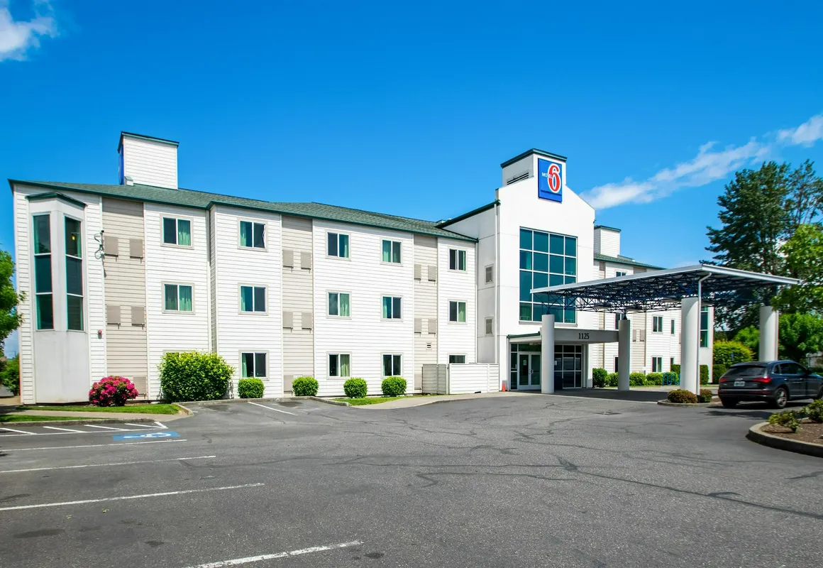 Motel 6 Portland, OR - I-5 hotel hero