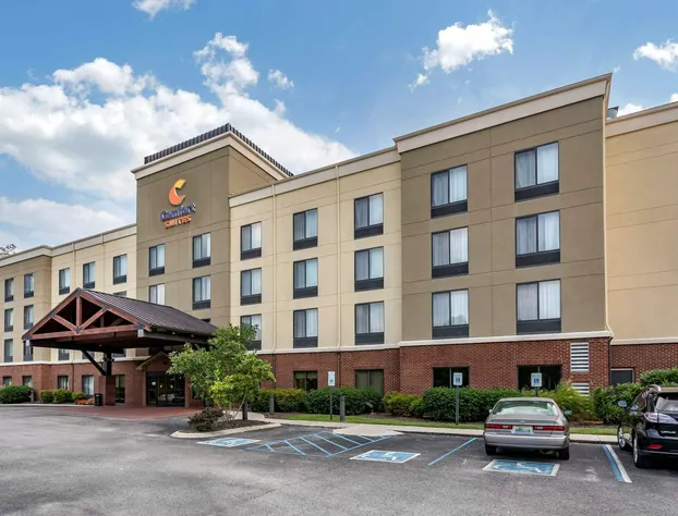 Comfort Suites Manchester near Arnold AFB hotel detail image 3