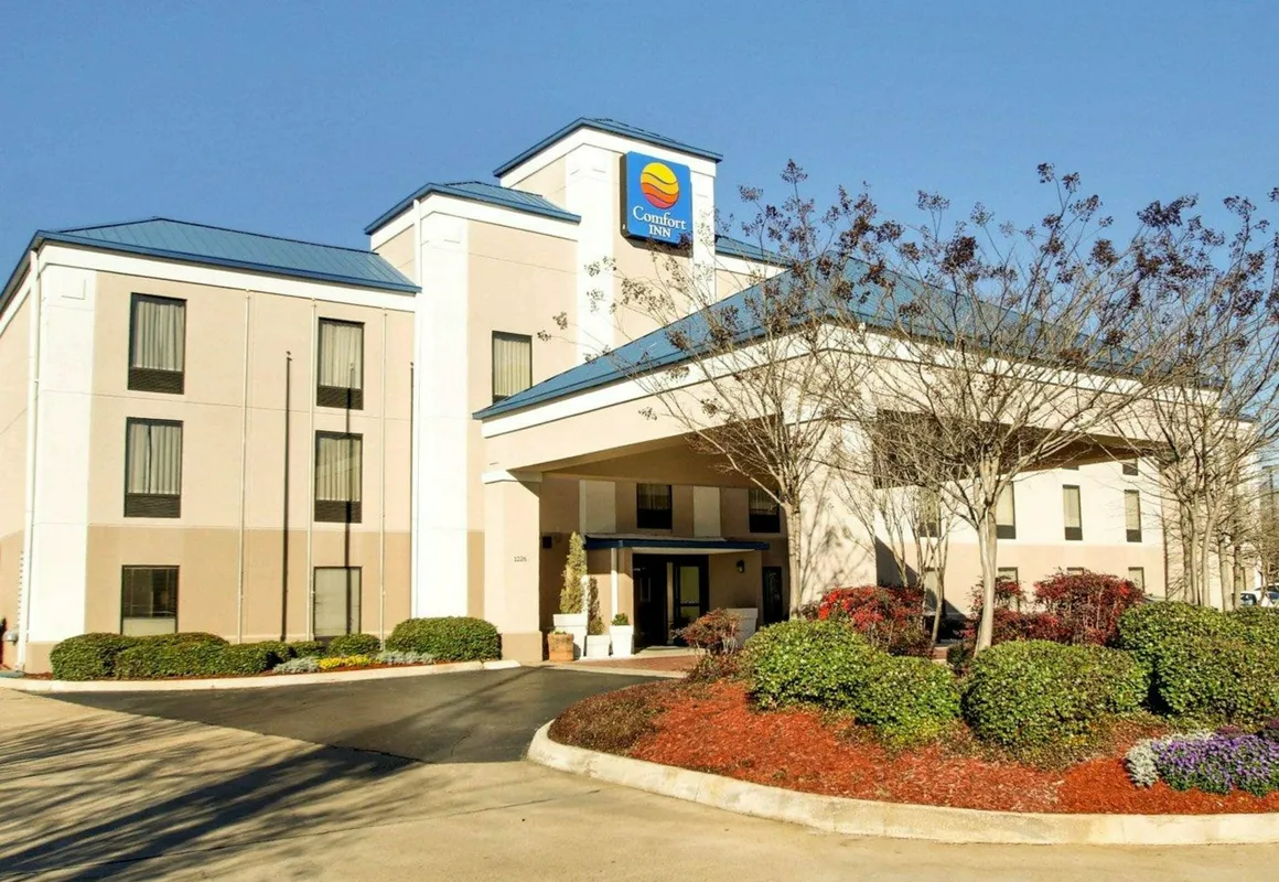 Comfort Inn Pearl-Jackson hotel hero