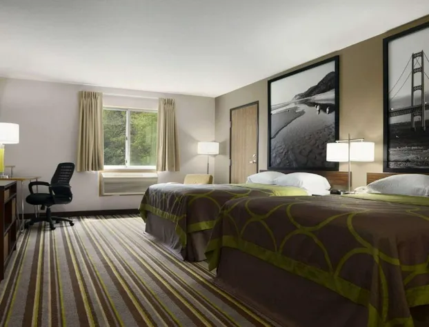 Super 8 by Wyndham Manistee hotel detail image 3