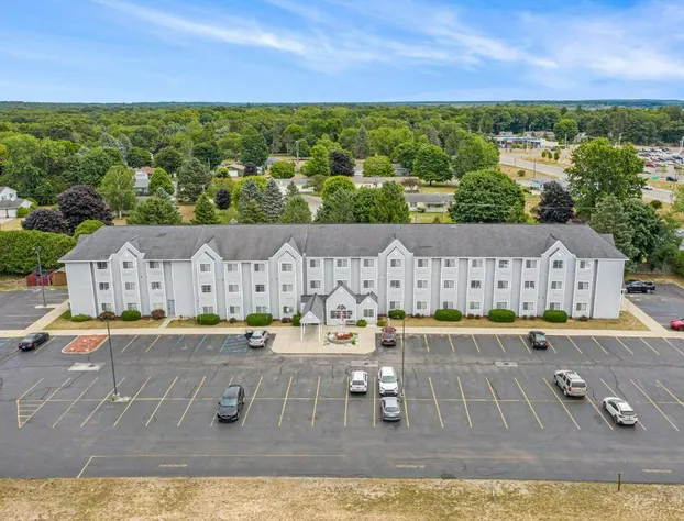 Microtel Inn & Suites by Wyndham Manistee hotel detail image 4