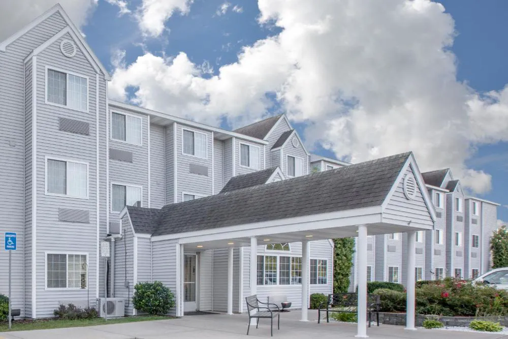 Microtel Inn & Suites by Wyndham Manistee hotel hero