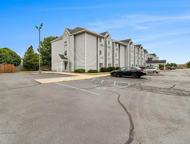 Microtel Inn & Suites by Wyndham Manistee hotel detail image 2