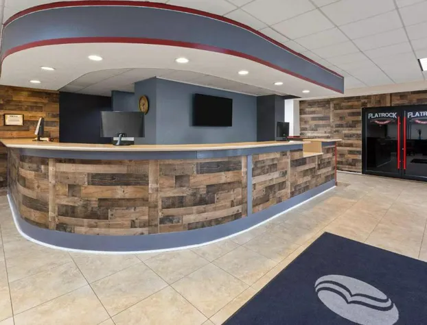 Quality Inn & Suites hotel detail image 1