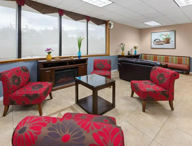 Quality Inn & Suites hotel detail image 3